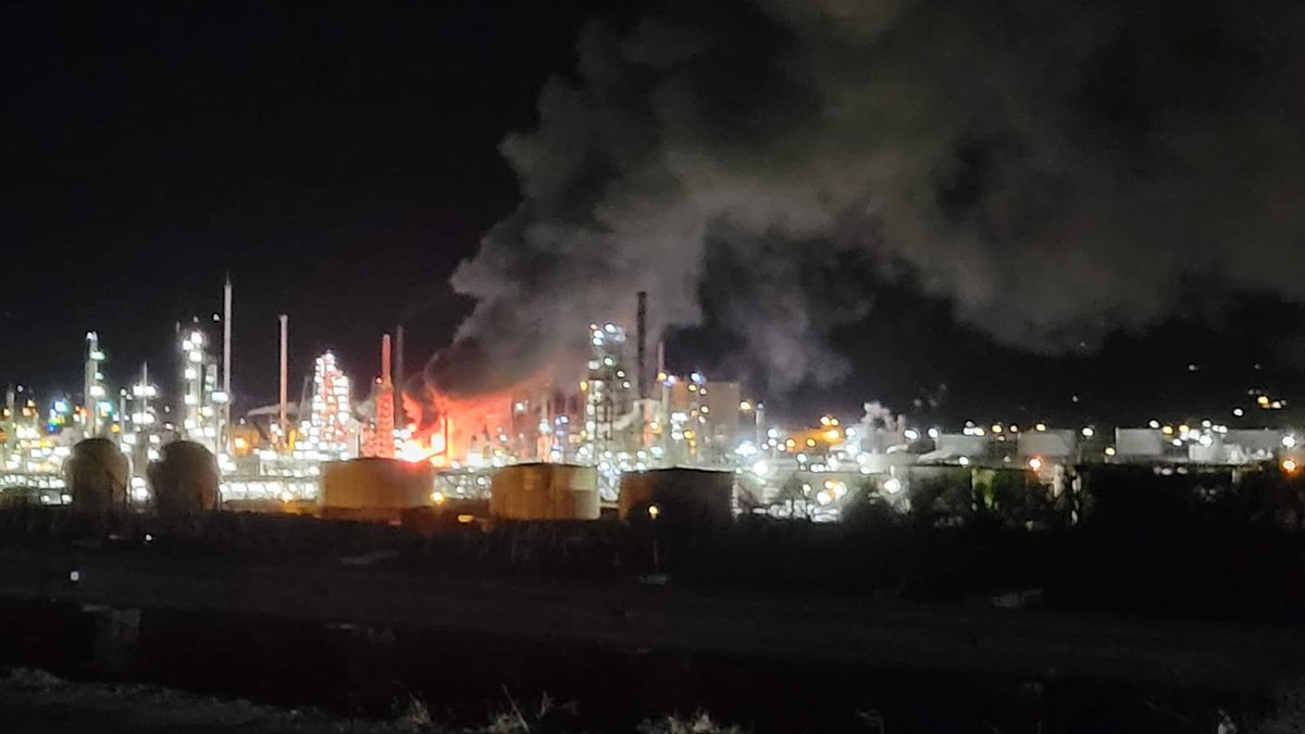 Huge explosion reported at Exxon refinery in Lockwood Montana. Exxon official says no reports of injuries